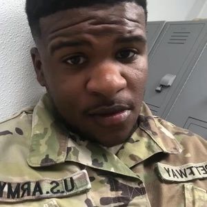 Meet your Posher, Deshawn